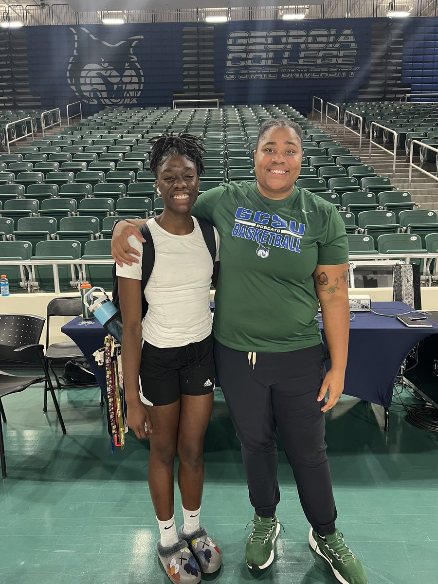 Had an incredible day at <a href="/gcsuwbb/">GCSU Women’s Basketball</a> camp! Feeling blessed and grateful to receive an offer from <a href="/c_green31/">Catrina Green</a>. Thank you so much
<a href="/thatballer_31/">Emari Brown</a> <a href="/BballRhhs/">RHHS Girls BBall</a>