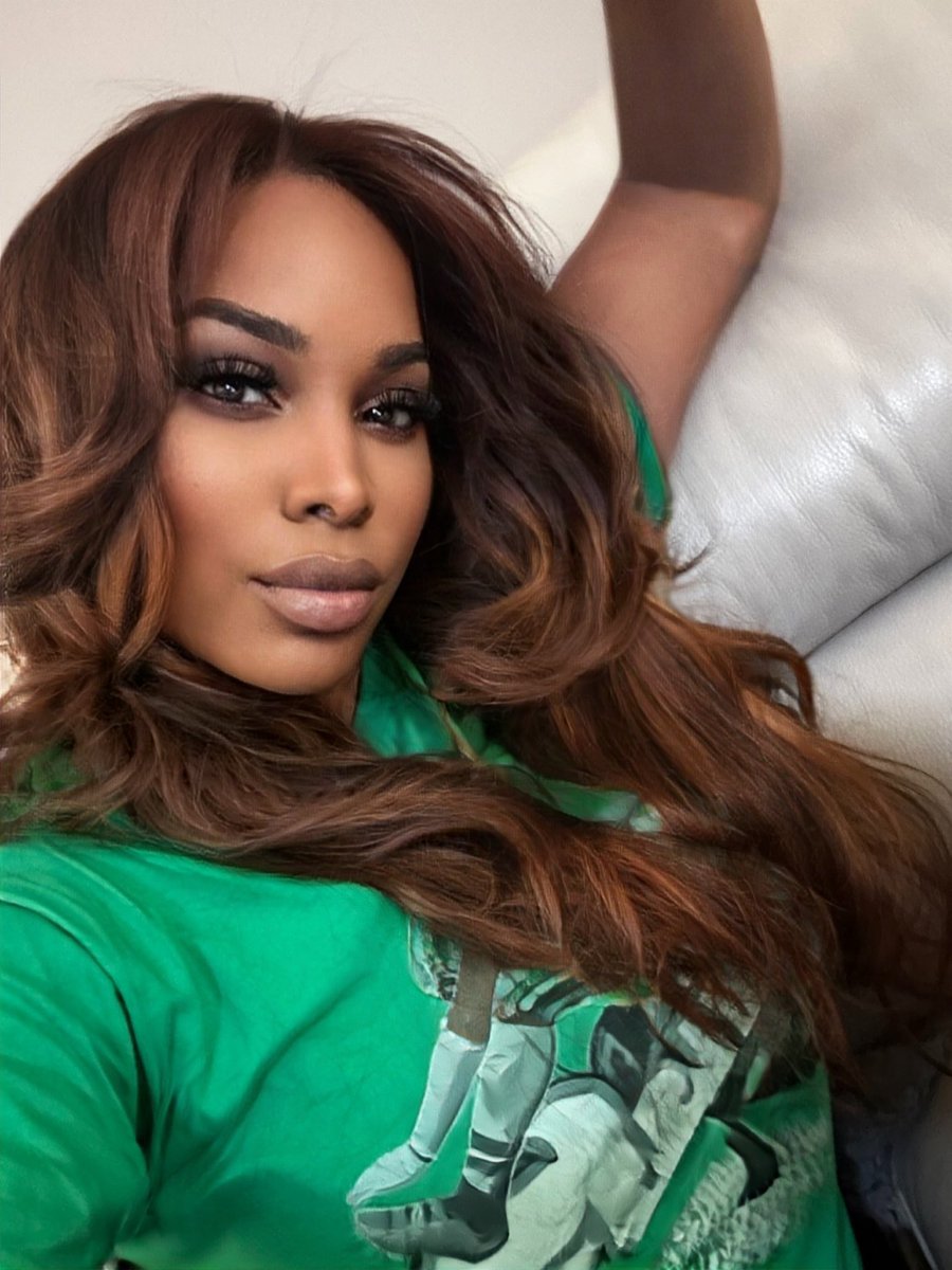 megsshake's tweet image. Go Birds 🦅