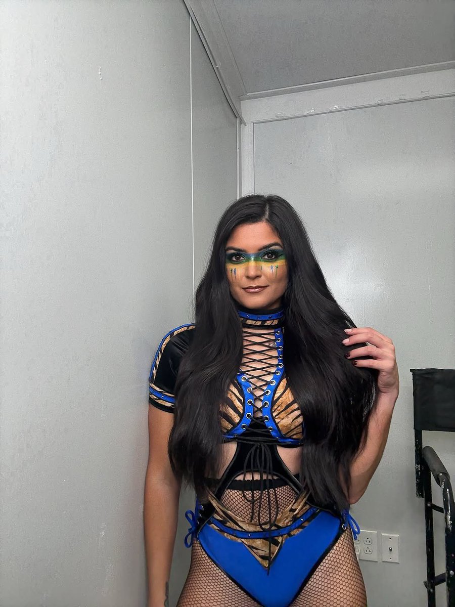 Born from the shadows. 𒀭 NOT @Jazmyn_nyx_wwe. tweet media