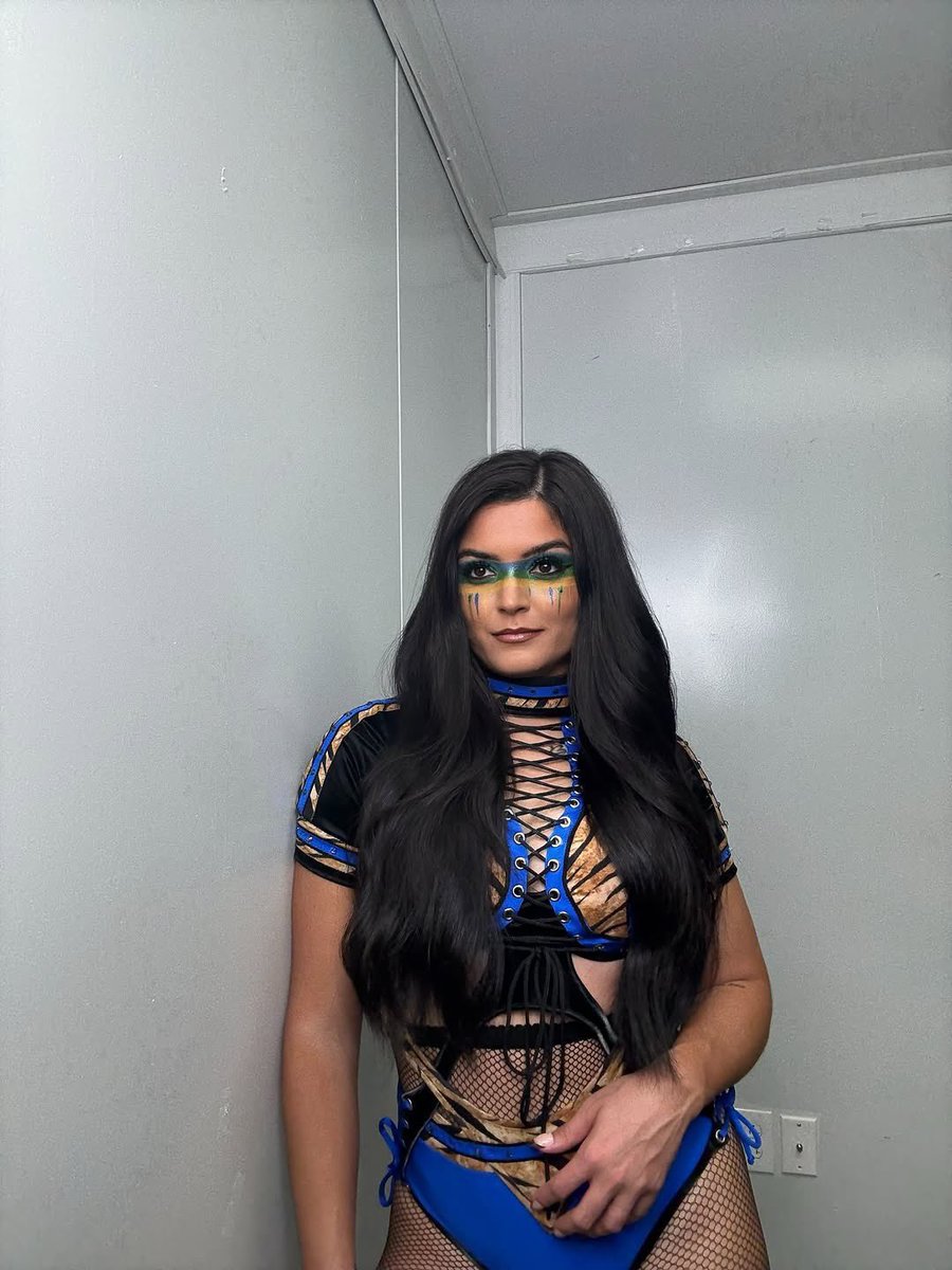 Born from the shadows. 𒀭 NOT @Jazmyn_nyx_wwe. tweet media