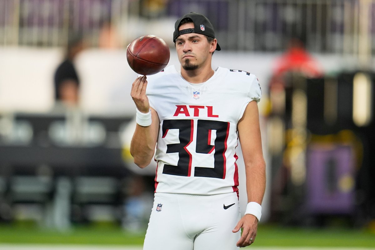 brgridiron's tweet image. Parker Romo is flawless on SNF 🤯

Parker Romo 38 yard FG
Parker Romo 29 yard FG
Parker Romo 33 yard FG
Parker Romo 33 yard FG
Parker Romo 54 yard FG

Falcons all 15 points come from Romo.