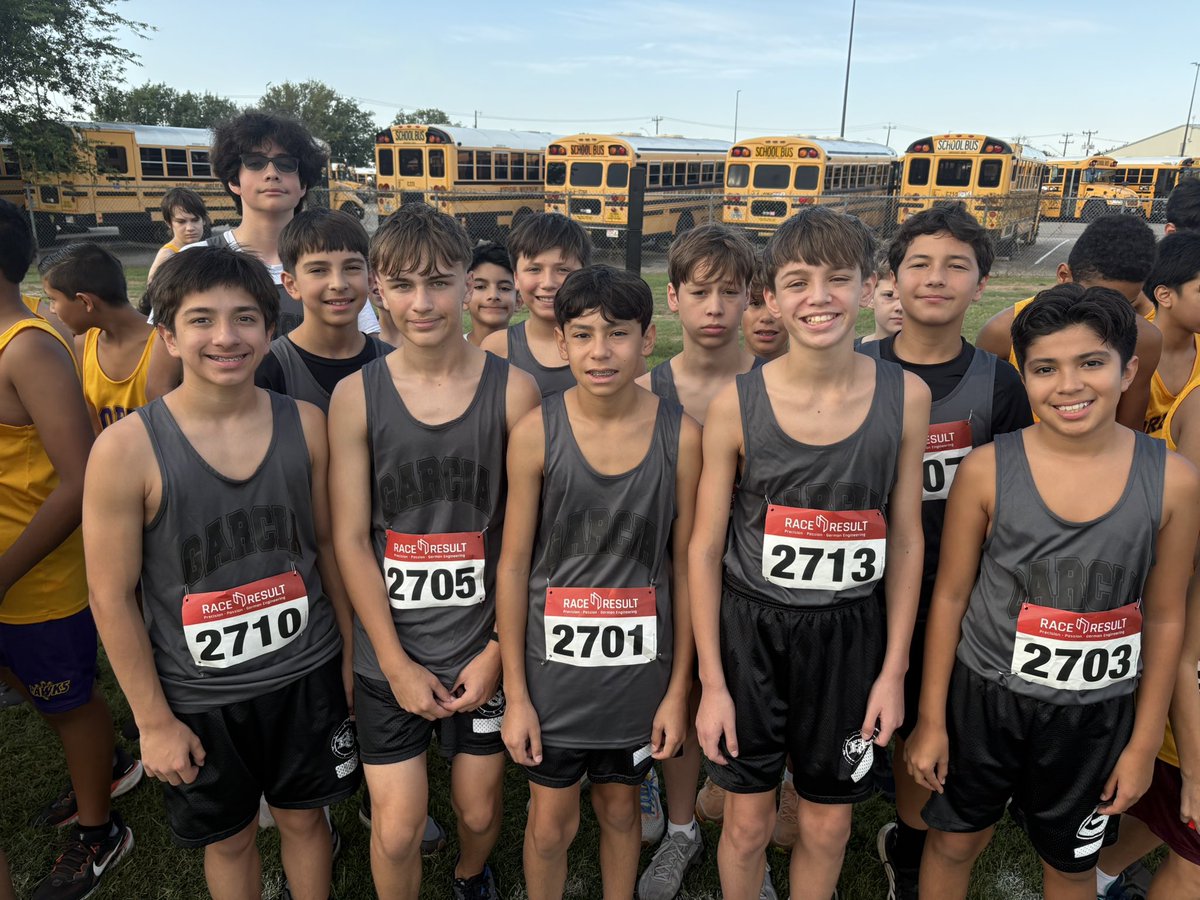 CandaceSchantz's tweet photo. Gladiators ran with a lot of heart, showing grit at the finish line. Proud to see them finish strong. @thomasvill1 @NISDGarcia @Coach_Barr210 https://t.co/d3Bpwf4lCn