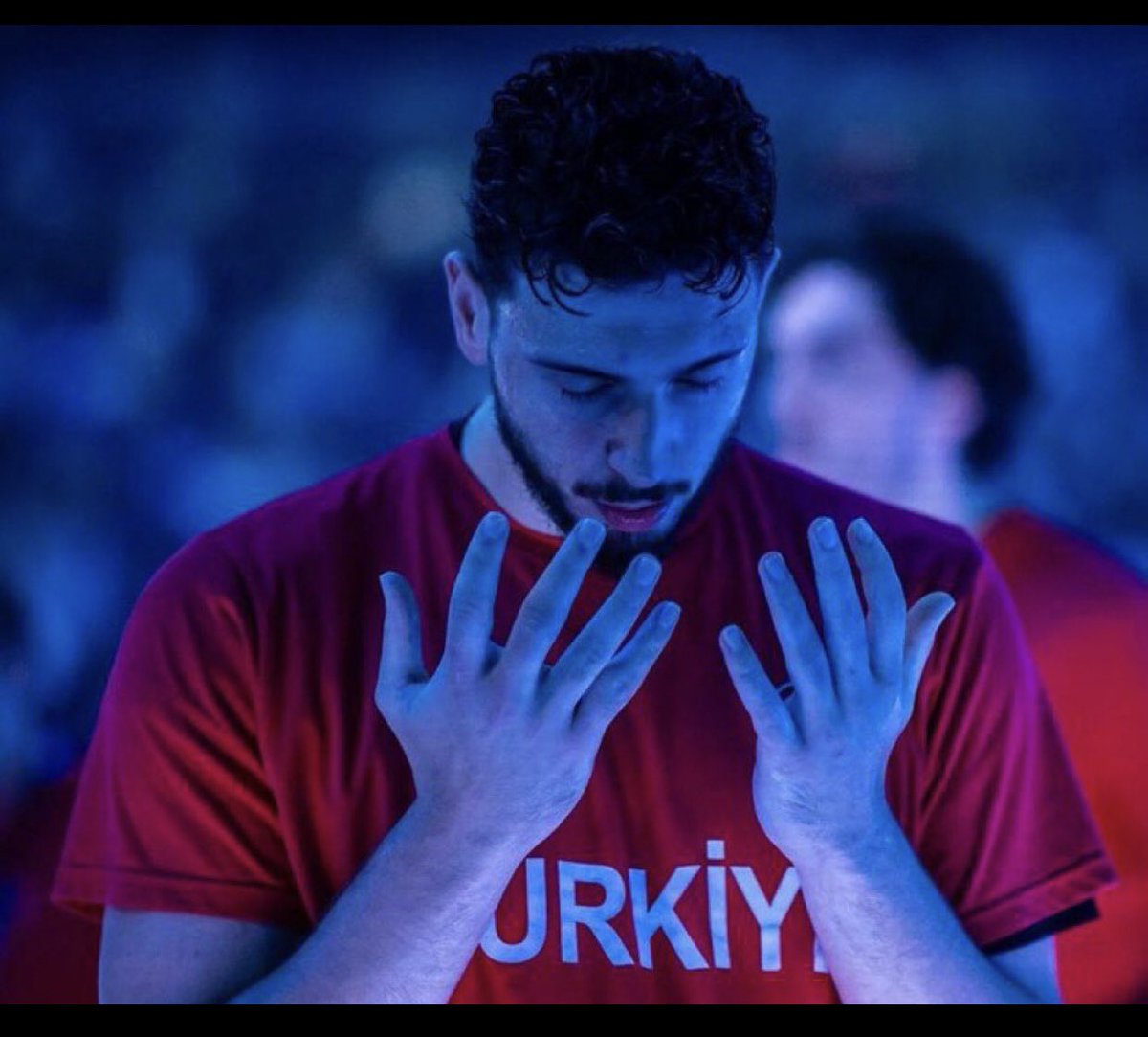 sunayaljawhar3's tweet image. Bu yakışıklıyı kimse üzemez ⭐️🌙☪️
ما حدا بيقدر يزعل هالحلو ☪️🌙⭐️

#12DevAdam 
#12devadamı