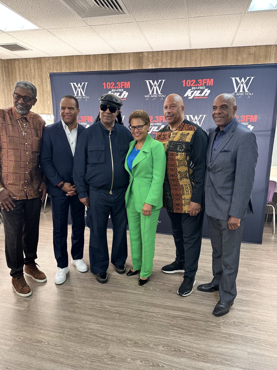 CSUDHPrezParham's tweet image. Remembering an incredible day at @RadioFreeKJLH &apos;s Men&apos;s Empowerment Summit on our lovely campus, honoring @johnhopebryant and the inspiring work he&apos;s done through the years. Rise up!