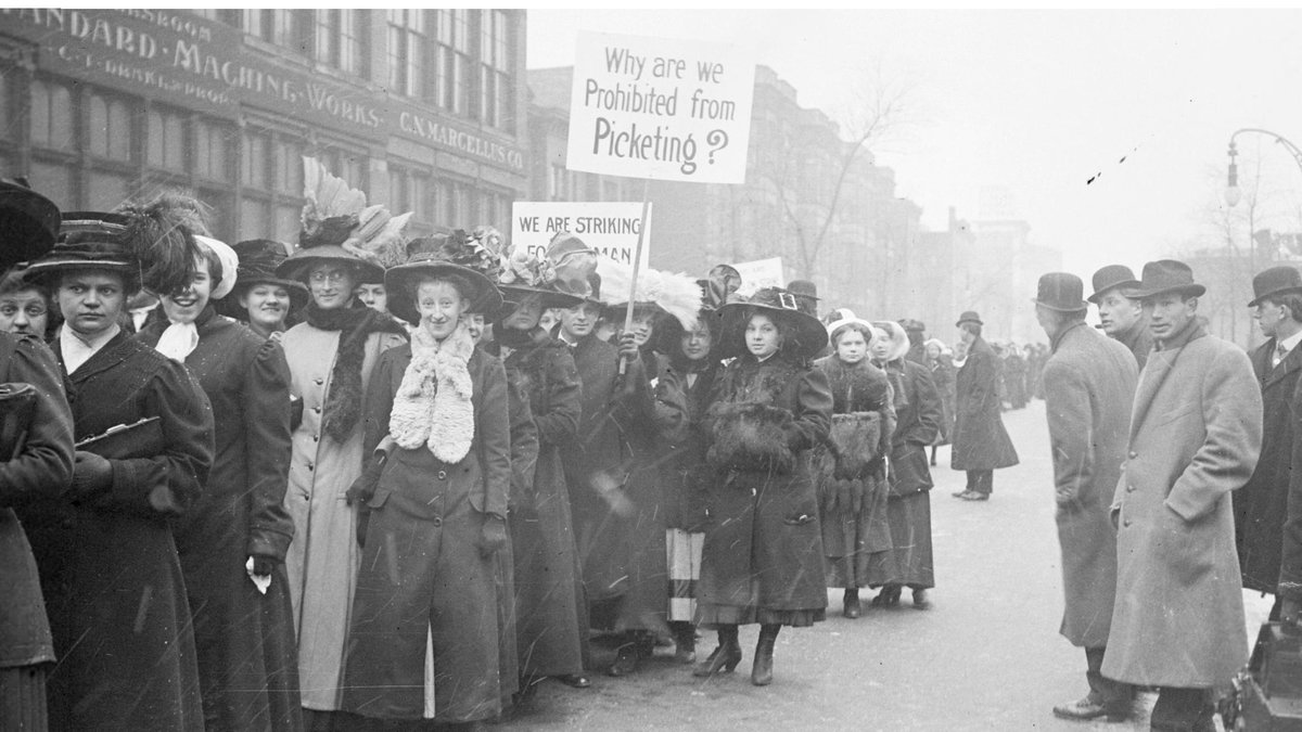 dieworkwear's tweet image. Hart Schaffner Marx was also an integral to the US labor movement. In 1910, Chicago garment workers led by women bridged ethnic divisions and came together to demand better pay and work conditions. At the strike's its peak, 41,000 workers withheld their labor. Five were shot.