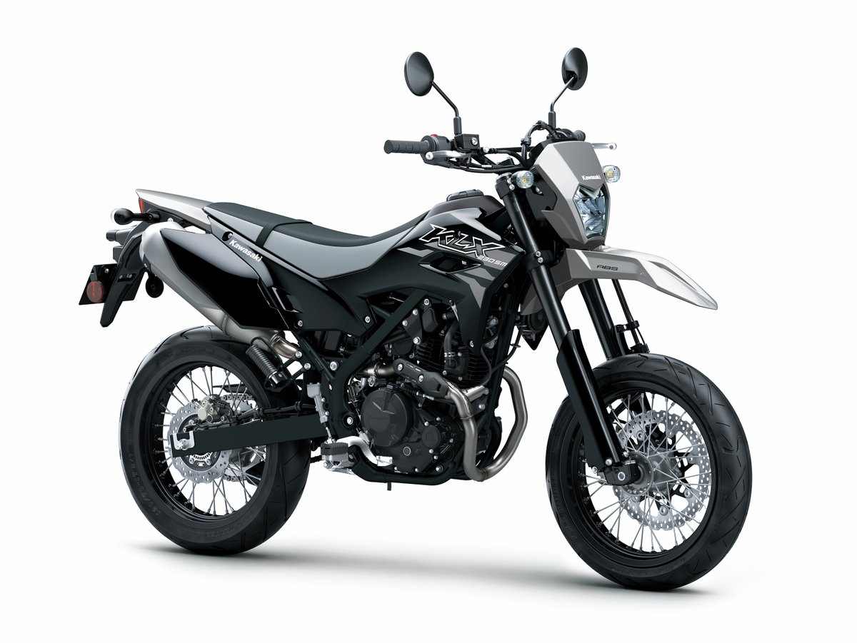 去年買ったばかり KLX230SM」9月15日（月）発売！ 軽量＆スリムな車体に、空冷232cc単