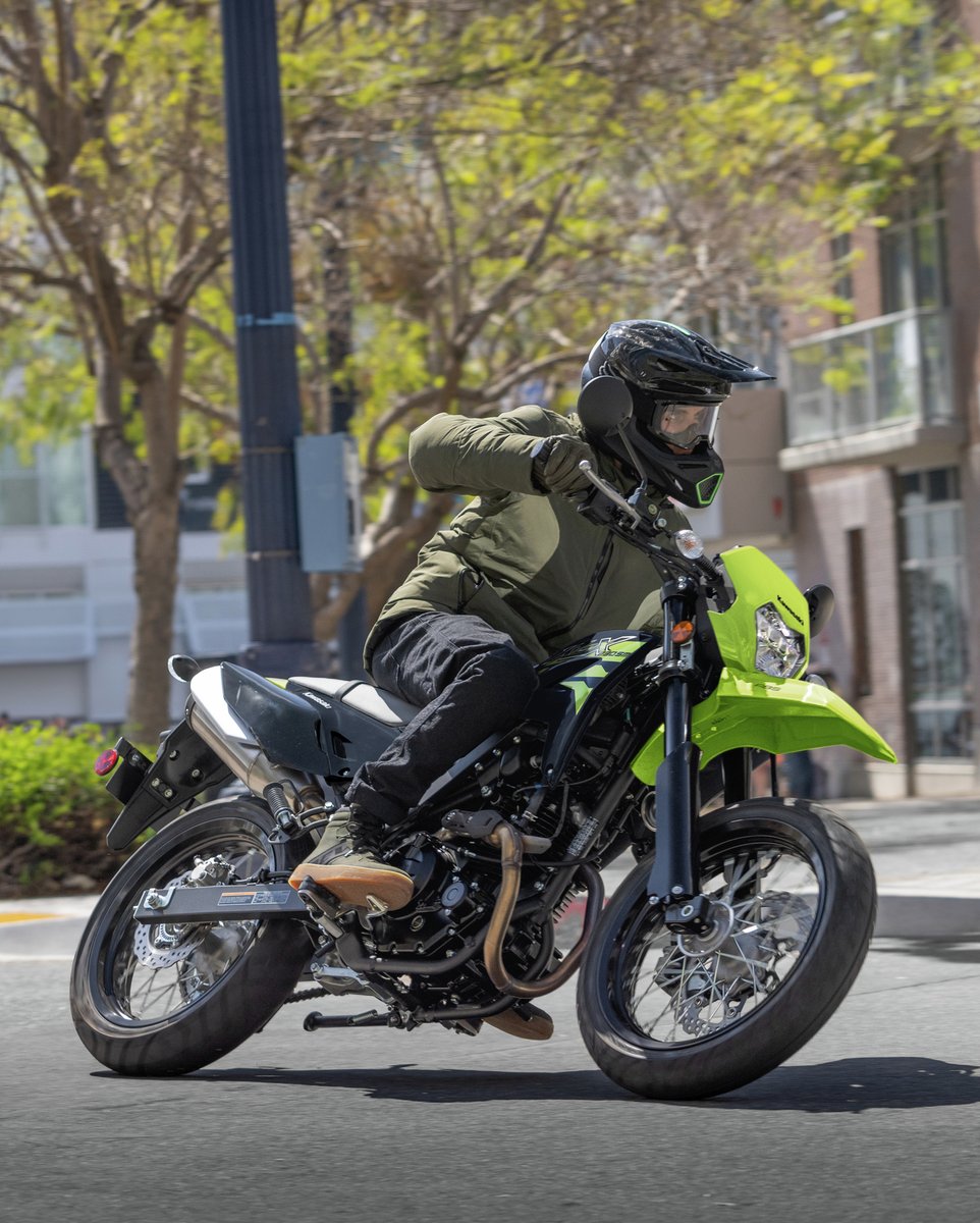 KLX230SM」9月15日（月）発売！ 軽量＆スリムな車体に、空冷232cc単
