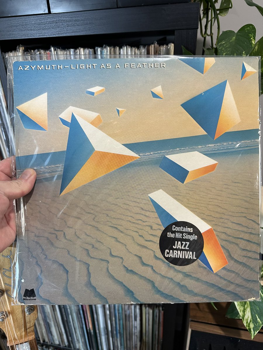 LesPurves's tweet image. Azymuth’s Light as a Feather (1979) is a Brazilian jazz-funk fusion masterpiece, blending samba rhythms, cosmic keys &amp;amp; deep grooves. Featuring the timeless “Jazz Carnival,” it showcases the trio’s smooth yet funky sound that became a global club and radio favorite. #Azymuth…