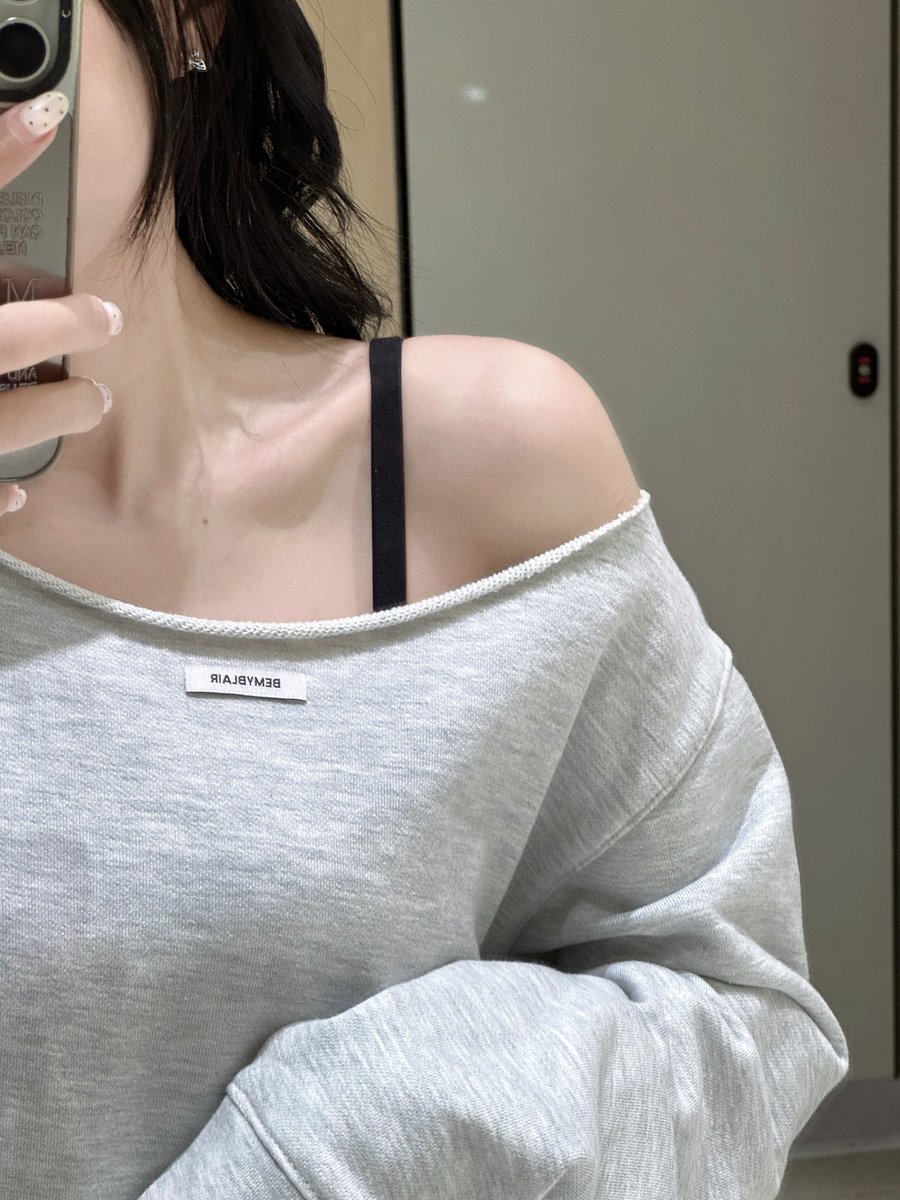 yoxrgravity's tweet image. แวะมาป้ายยาปาดไหล่ด้วย ของ bemyblair คับ 💌 ผ้านิ่มมาก เข้าใจแล้วว่าทำไมคนชอบใส่ปาดไหล่กัน มันเซ็กซี่ + ปุ๊กปิ๊กน่ารัก 🤏🏻