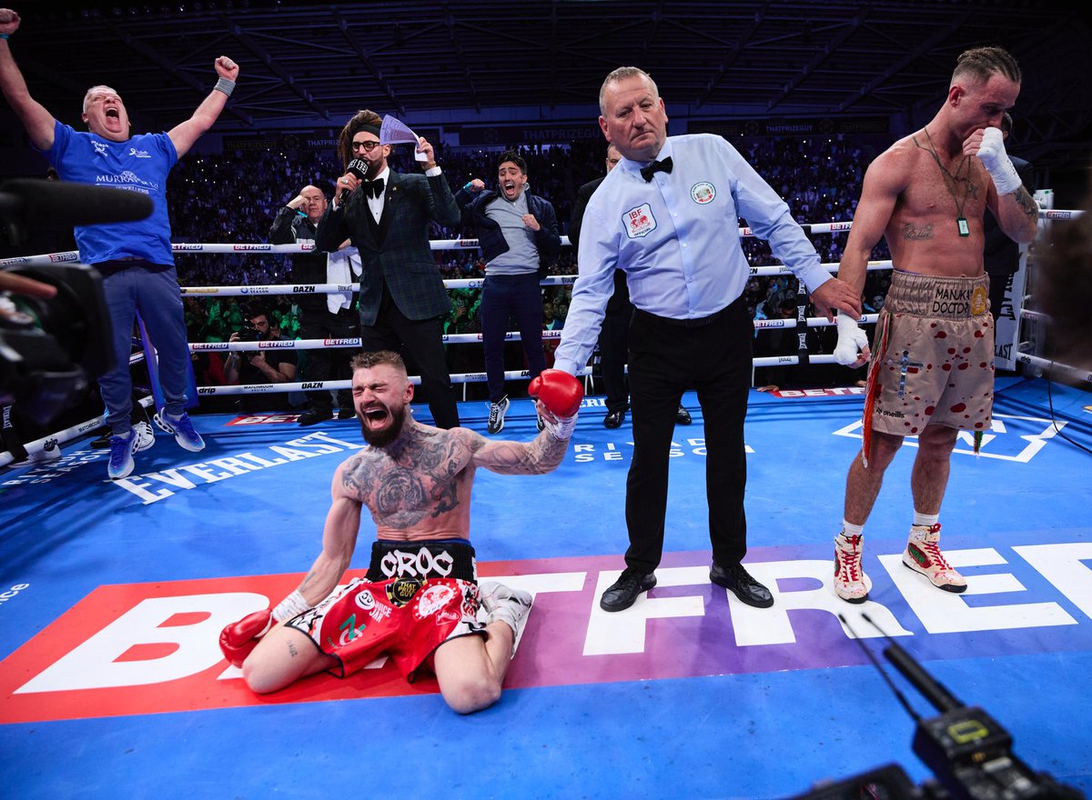 daviddiamante's tweet image. Belfast has a new world champion 🏆
Another brilliant night in this proud fighting city ☘️