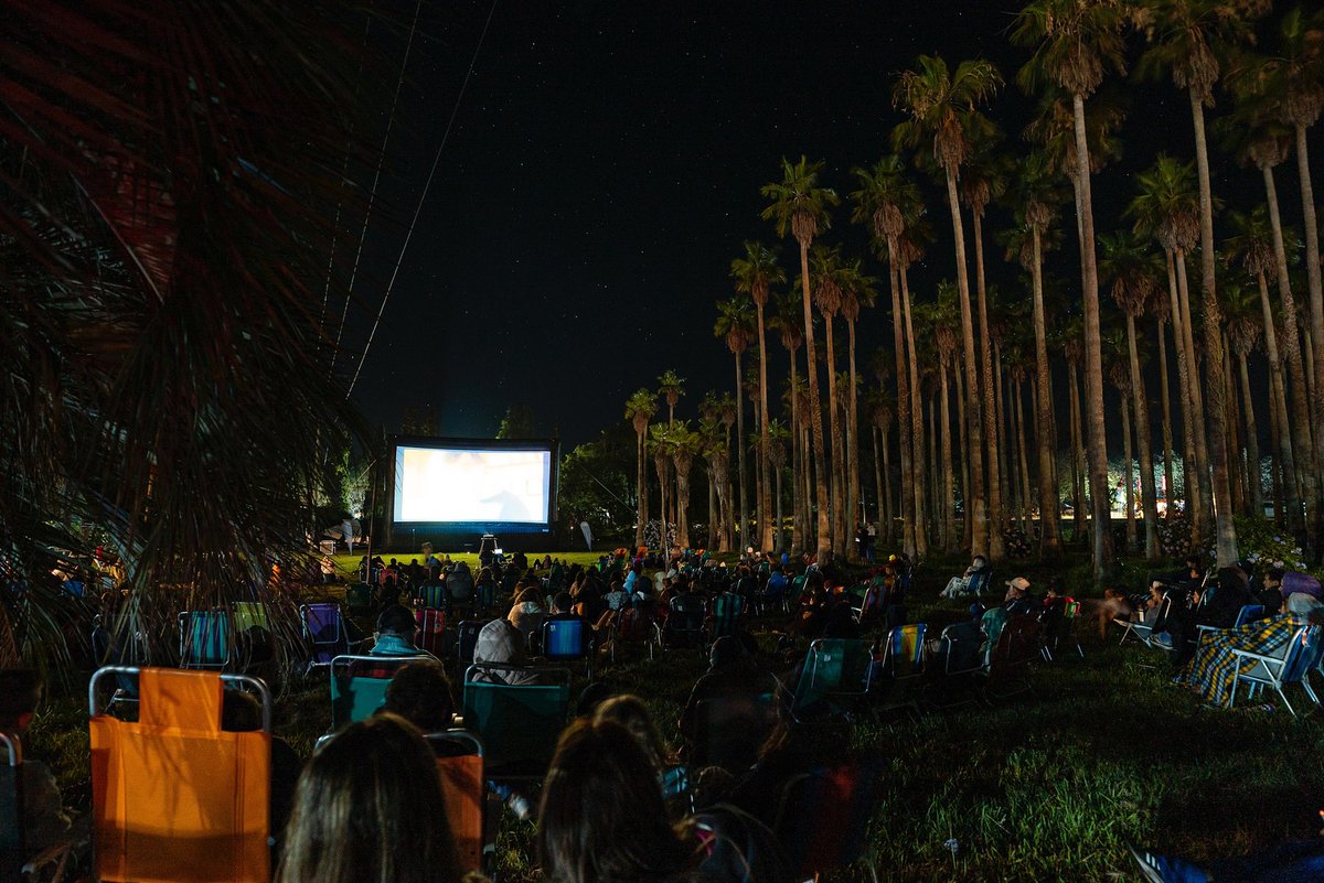 airscreen's tweet image. Nature as your backdrop! Transform the outdoor space into a luxury movie theater!! 🍿✨🎥
.
#openaircinema #airscreen #outdoormovie #outdoormovienight #cinema #justinflateit #openairkino #moviescreen #inflatablescreen #outdoorcinema #openaircinemas