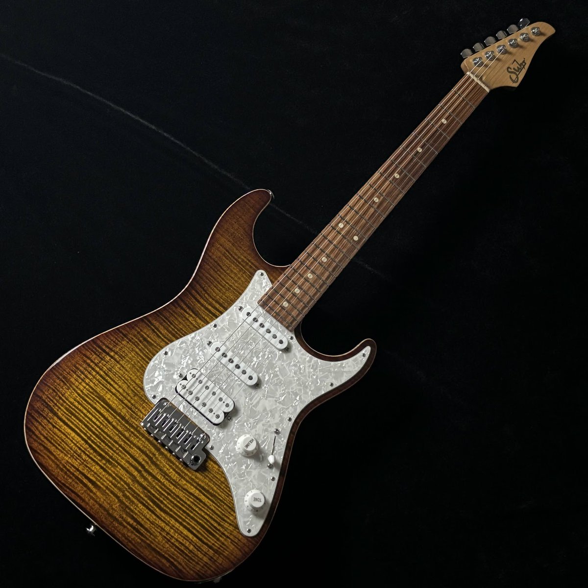 shima_okayama's tweet photo. 【入荷情報】#Shur J Select Standard Plus岡山店に入荷しました!
Trans TeelとBengal Burstの2色が入荷!
店頭・オンラインストアにて販売中!
Trans Teel→ https://t.co/NDmRIQ35m9
Bengal Burst→ https://t.co/JbihydoX2i
完成度の非常に高いギターです! https://t.co/pLnStFkq6M