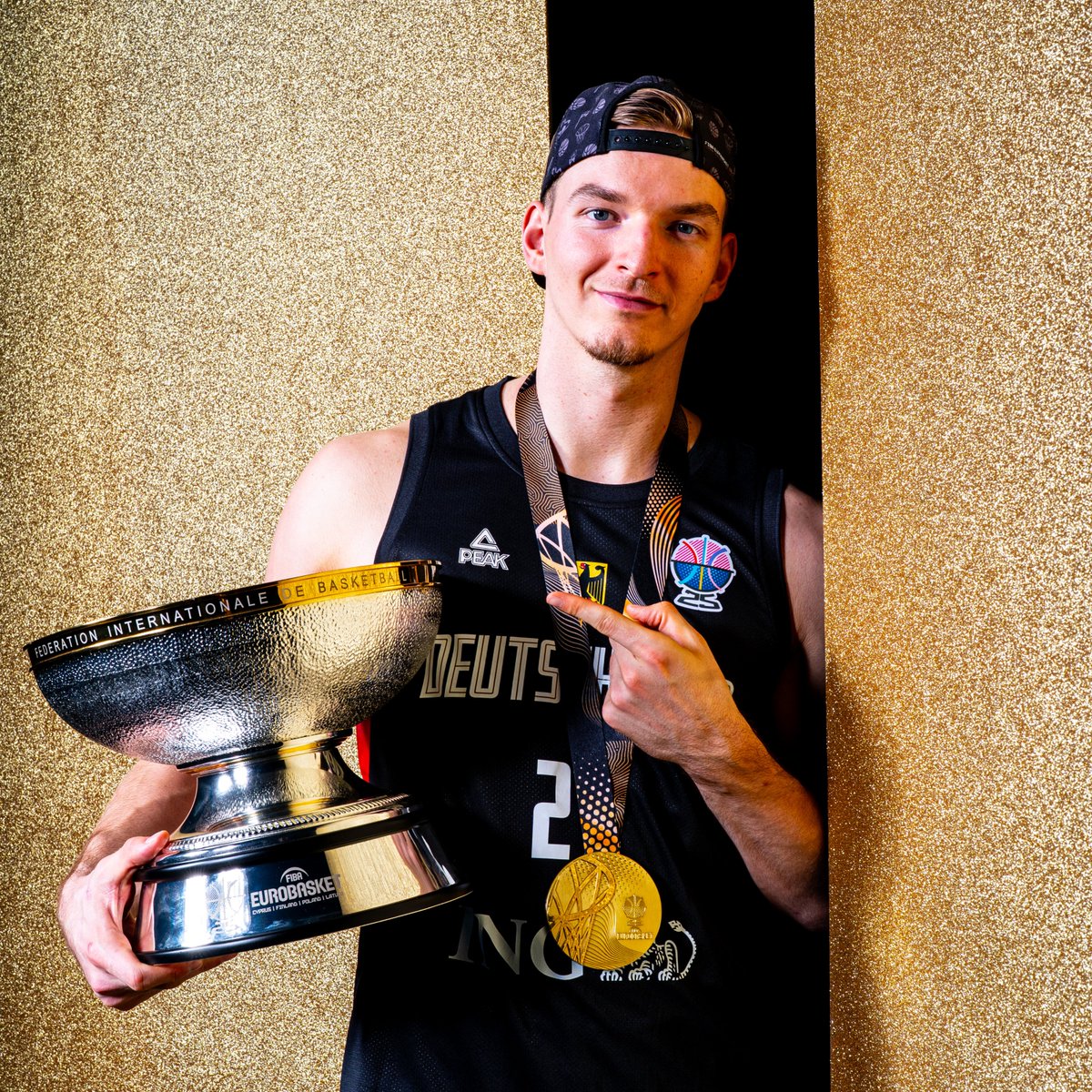 That smirk says it all 😏

#21 Justus Hollatz is only 24, and he’s already a World and European champion 🏆

#EuroBasket