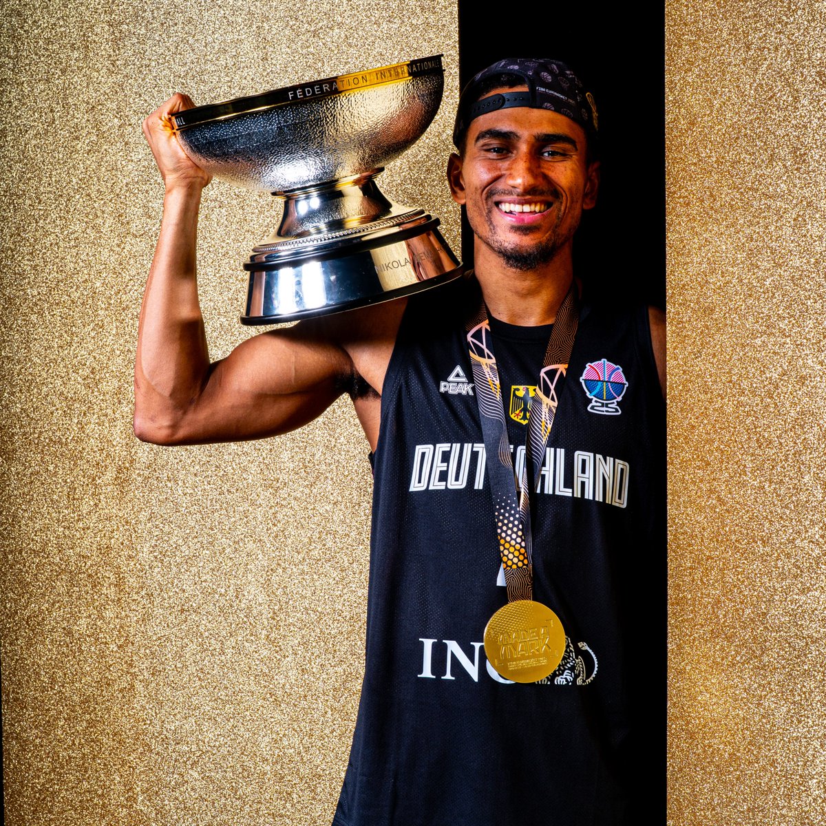 #EuroBasket 2022 bronze felt so good, he decided to upgrade it 🏆

#4 Maodo Lo, a.k.a. World and European Champion 🔥