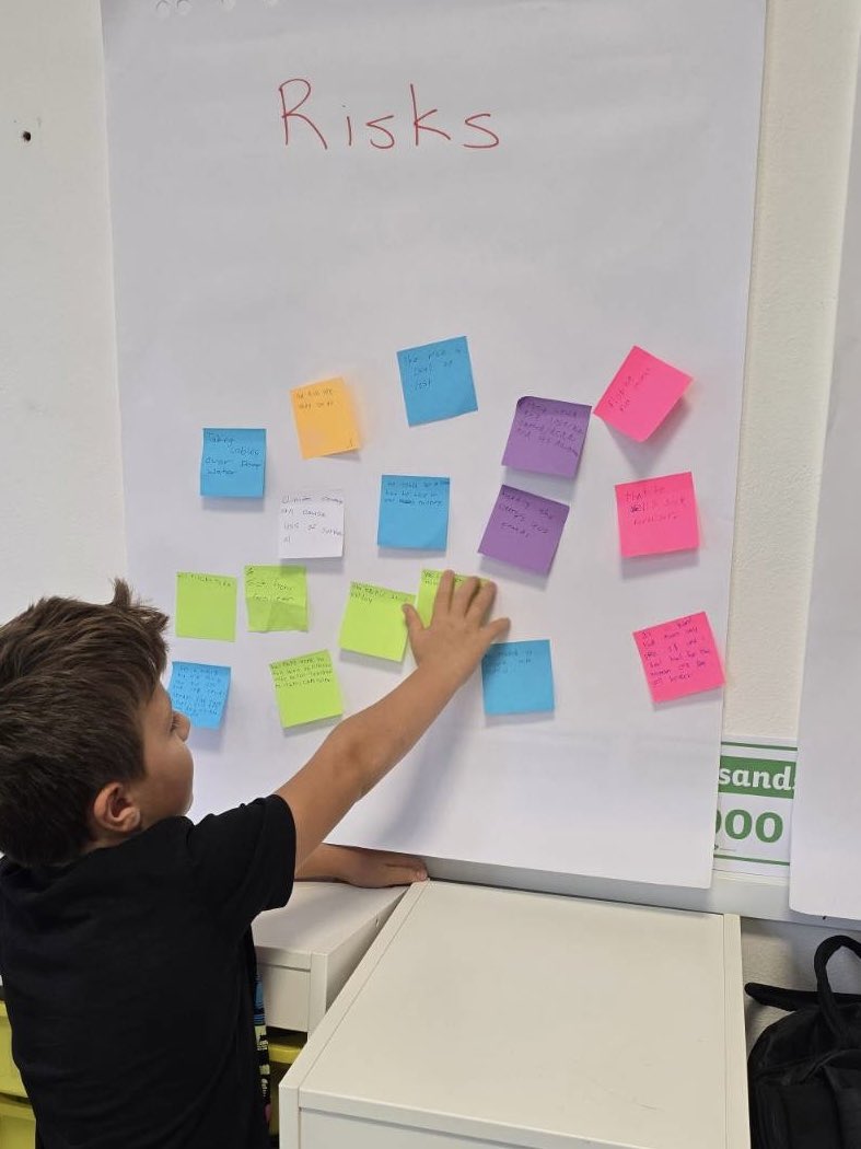 International School of Brno tweet media