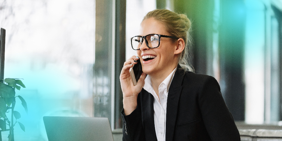 TouchBlueTel's tweet image. Still using traditional landlines?  It’s time to upgrade!

💡 VoIP gives you the power of a phone system — hosted in the cloud. Take calls from your PC or mobile &amp;amp; customise it to your needs.

Let’s bring your business into the 21st century.
 
#TouchBlueVoiceAndData #VoIP