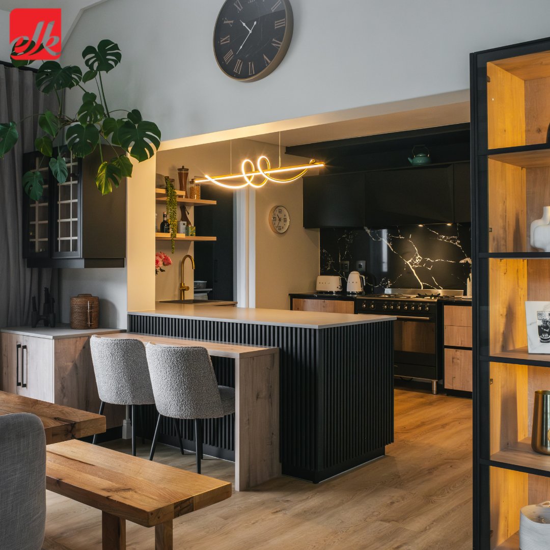 EasylifeKitchen's tweet photo. Slatted detailing is making its mark in modern kitchen design. From cabinet fronts to island bases and glass inserts, these ribbed textures add depth, movement, and sophistication to any space.
#EasylifeKitchens #KitchenAdvice #DesignAdvice #KitchenTrends #DesignTrends #ExpertTips