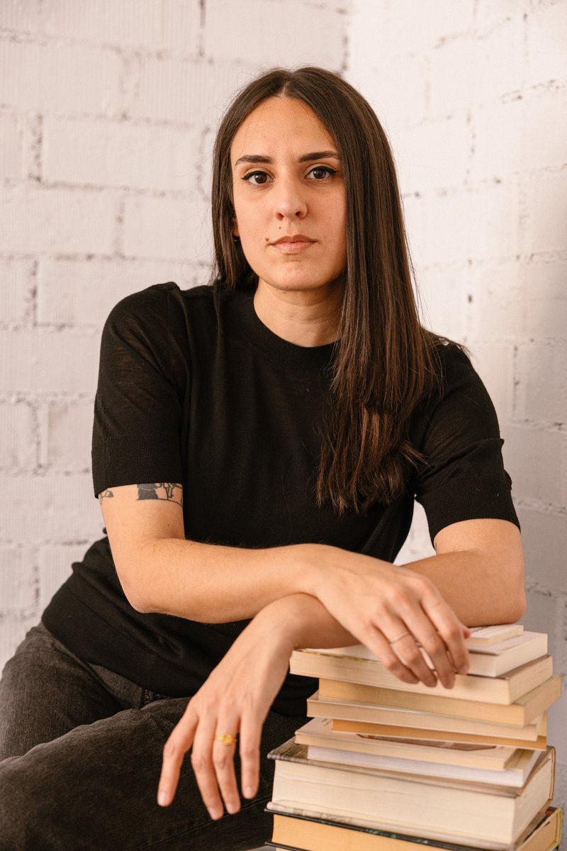 Entrevista a Lucia Solla Sobral, autora de “Comerás flores” mewmagazine.es/entrevista-a-l… #ComerásFlores #Entrevistas #LibrosDelAsteroide 

🖊️ Laura M.