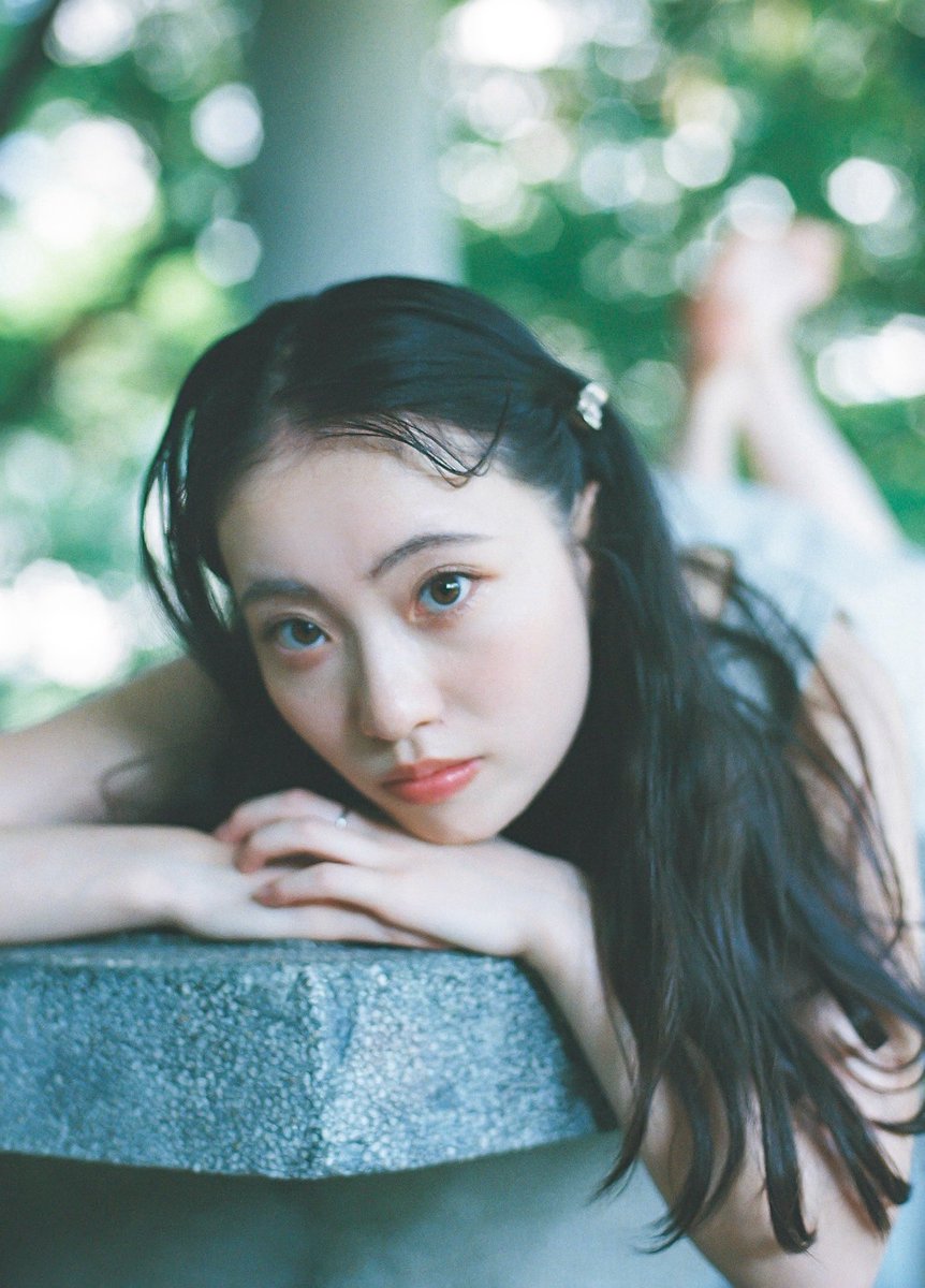 前原菜々子  
<a href="/Nyanohana/">前原 菜々子</a> 

女優でありシンガーの菜々子ちゃん。ミュージカルもやっていて、とても多才な子です。

初めて出会った頃はまだ大学生で、あどけなさがありましたが、今は外見も考え方もすっかり大人になったと感じます。  

お芝居や音楽に向き合う姿勢はとても凛として美しい。