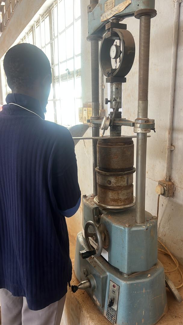 Awwal_ll's tweet photo. DM for your soil tests #CBR #Sieve_Analysis #Compaction #Atterberg #Shearbox #Consolidation #Instu_Density https://t.co/ir8GGikNQZ