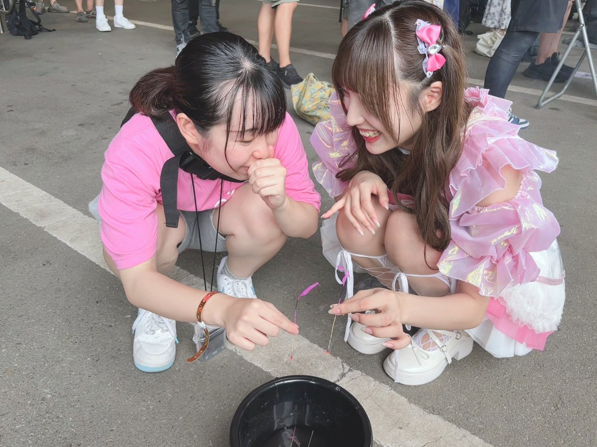 5M_coco_pop's tweet photo. 来年もその先も変わらない
君と過ごしたいから
線香花火が消える前に 約束しようよ
「一緒にまた来ようね。」 https://t.co/jd8smYwKgQ
