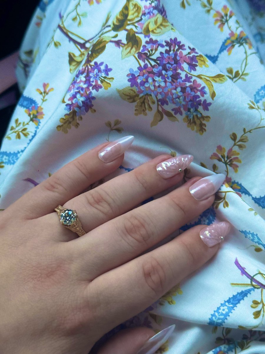 222kourt's tweet photo. 09.07.25. 💍 the easiest yes and best day of my life. all glory to God. 🤍 IM MARRYING MY BEST FRIEND!!!!!!! https://t.co/pP40DYgccL
