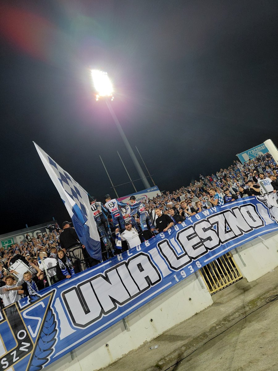 Piękny ten poniedziałek!! ⚪️🔵🤟🏼

Wróciliśmy tam gdzie nasze miejsce🤟🏼🤟🏼

<a href="/UniaLesznoKS/">Unia Leszno</a>