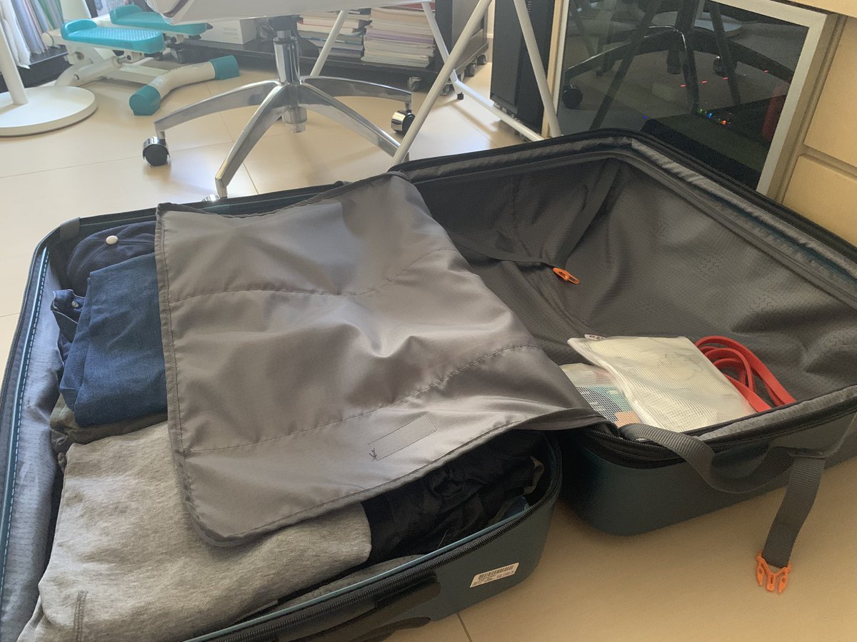Preparing for the flight tomorrow to Seattle, hope it goes well ^^