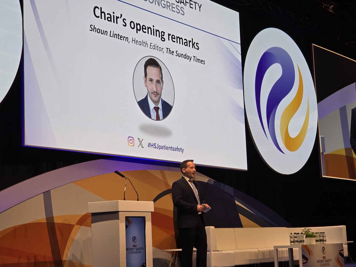 Lisa Niemand tweet media