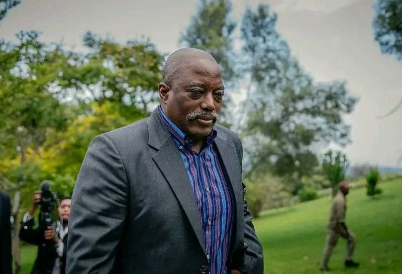 MalediMescchack's tweet photo. Après avoir dit qu'il n'est pas Congolais, que son père ne serait pas son père et sa mère non-plus, et qu'il est le chef direct de l'AFC/M23, aujourd'hui, vous lui attribuez un discours qui n'est pas le sien.

Vous êtes en train de le rendre populaire. https://t.co/1fCycRAtt5