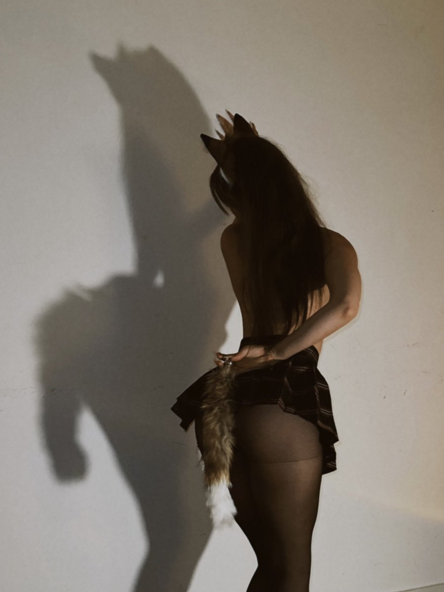 Kinkyfoxi's tweet photo. #foxgirl #onlyfans #onlyfansfans #of #foxylady #foxynsfw https://t.co/rTzGnJU7rc