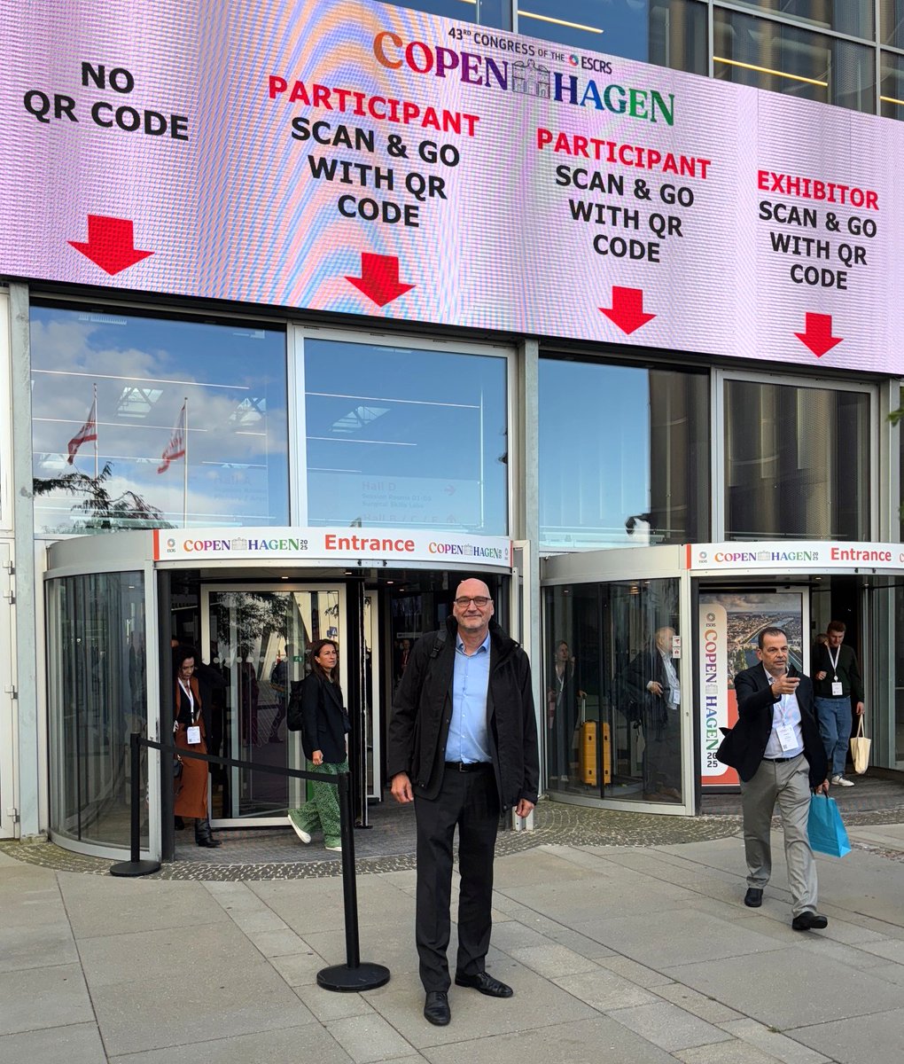 It’s the last day of the #ESCRS2025!
It has been a busy and inspiring time at the #MedDream booth B4.102 during #ESCRS, and MedDream team sincerely thank all partners and visitors who have already stopped by. Visit us today! Let’s connect and explore future collaboration!