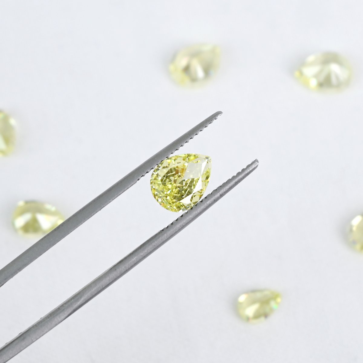 #rt이벤트 #팔로우이벤트
rt + 팔로우 한분께 5x7mm 한개 선물로 드려요!🎁

라이트애플그린 컬러가 담긴🍏
✨하이퀄리티 정밀 핸드컷 큐빅 페어컷✨
9월 17일까지 폼에 업로드 됐습니다!

화려한 광채와 상큼한 컬러가 담긴 하이퀄리티 큐빅 페어컷 구경하세요!😊😊
witchform.com/deposit_form.p…