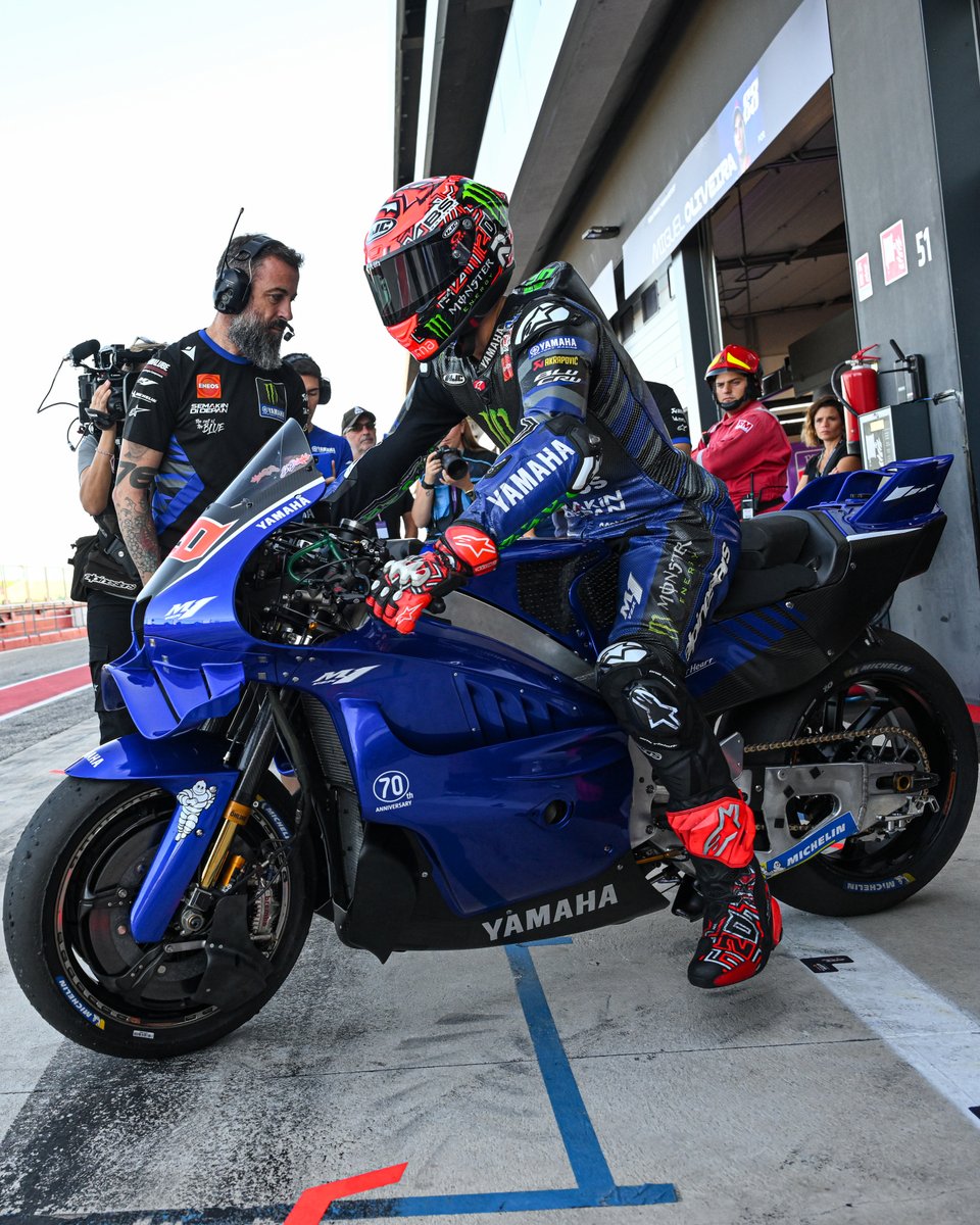 MotoGP's tweet photo. El Diablo with the V4 😈

#MisanoTest 🇸🇲 https://t.co/xbBKVYm6lc