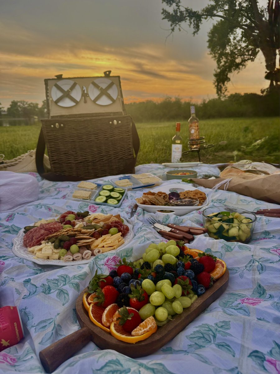 girl dinner