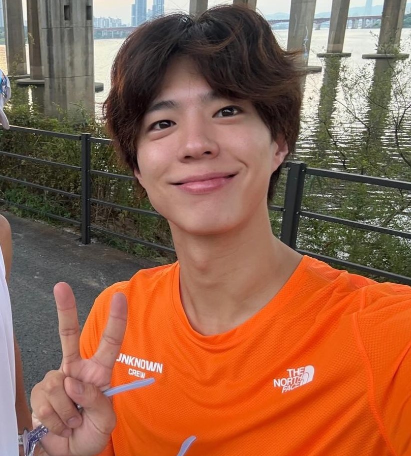 Jinmi0616's tweet image. 어쩐지 
요즘 자주 입더라니 !! 😇🖐

#박보검 #NORTHFACE