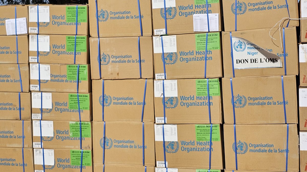 Lors de la mission conjointe, l'OMS Niger a remis 1 important lot de médicaments essentiels &amp; kits d'urgence à la région d'Agadez.
Ce don va permettre de faire face aux risques sanitaires liés à la saison hivernale. 
Un grand merci à <a href="/UNCERF/">CERF - The UN's emergency fund</a>

#OMS #SantePourTous