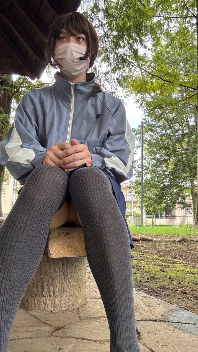 昨日の朝、自撮りしてきました
ジャージとセーラー服のスカートで合わせてマネージャーコーデしてみました
おじさんが横に座ってきて「可愛いね」って言われた時はドキッ💕としました
#パンチラ　#男の娘　#制服コーデ