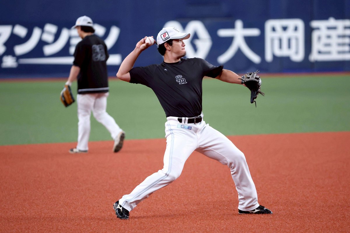 【スタメン】
15日 オリックス戦（京セラドーム）

1遊 #野村勇
2中 #周東佑京
3左 #柳町達
4 一 #中村晃
5 三 #栗原陵矢
6 二 #牧原大成
7指 #山川穂高
8捕 #海野隆司
9右 #笹川吉康
投 #大津亮介

#sbhawks #鷹フル