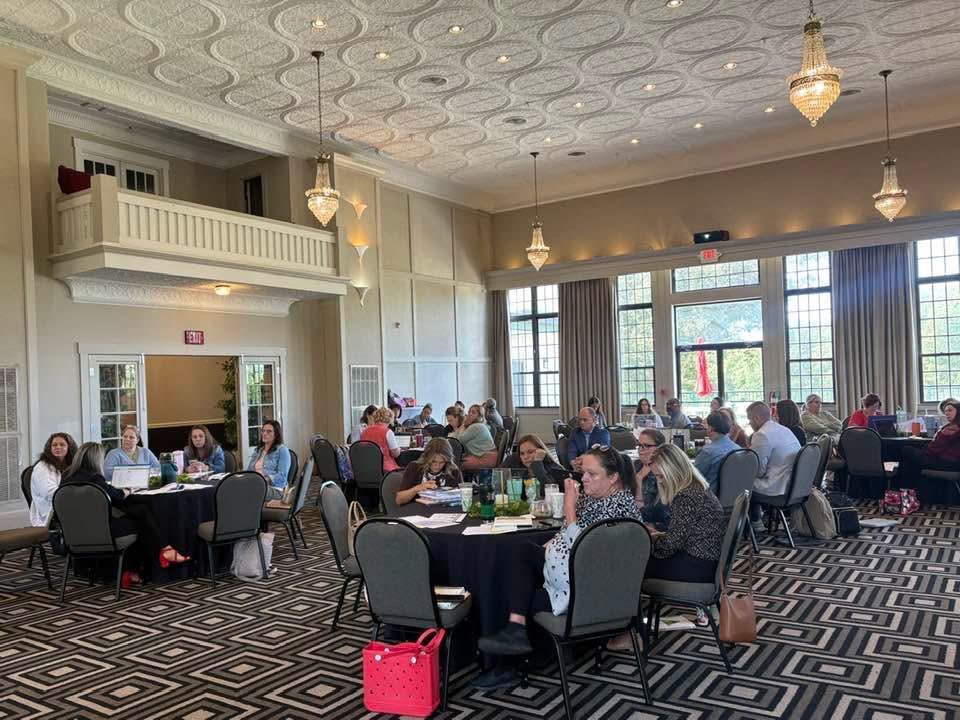 Jess_hannigan's tweet image. Taking Behavior Solutions to the amazing educators from Raleigh County Schools in Beckley, West Virginia! #behaviorsolutions #solutiontree @SolutionTree @JohnHannigan75