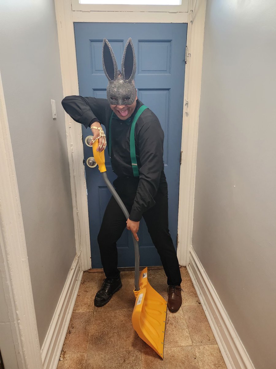 Digs the Hip Hop Murder 1Vote a day to find out how and why he is,or chose a vote that helps <a href="/StarlightFound1/">Starlight Foundation</a> #Either way Families can focus on what is best for their gremlins.

faceofhalloween.org/2025/timmie-ha…