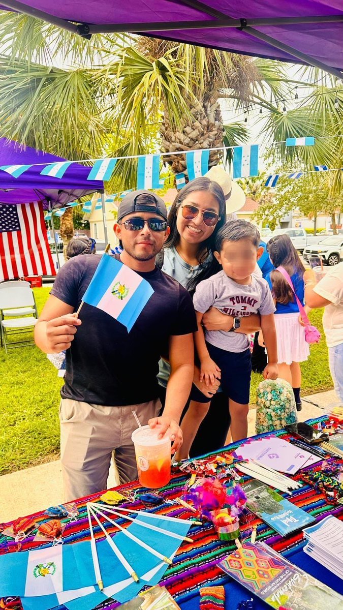 <a href="/ConsGuaMcAllen/">Cons Gua McAllen</a> conmemora 204 años de independencia de C. A. en Brownsville, Tx 🙌. Junto a los consulados de 🇭🇳, 🇲🇽 y la comunidad centroamericana, celebramos nuestra cultura y tradiciones 🌎. Gracias Raíces de Mi Tierra por su excelente organización 🤝 #GuatemalaCercaDeTi🇬🇹