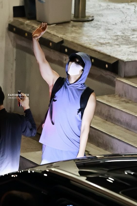 이승협
250914 어썸스테이지 in 대구 퇴근길

🍇

#seunghyub #이승협 #jdon #엔플라잉 #LeeSeungHyub #スンヒョプ #NFlying