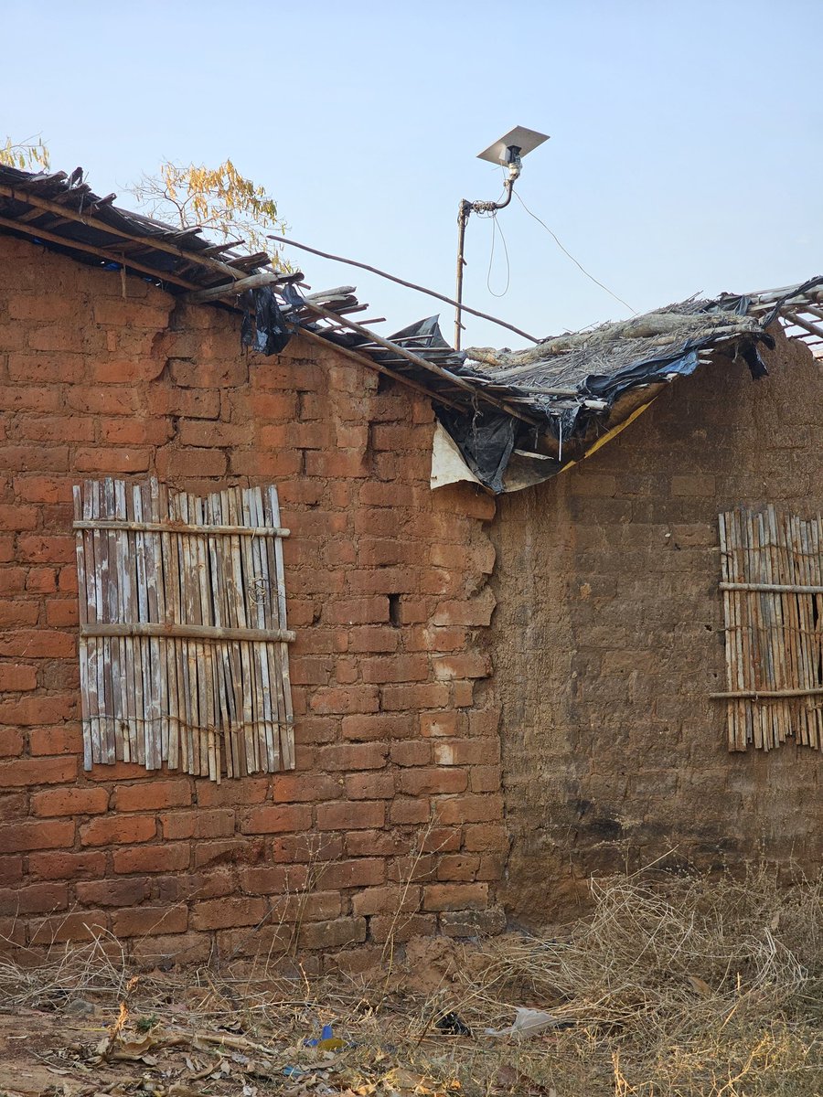 Em #Lupileche contei quatro antenas da #Starlink .