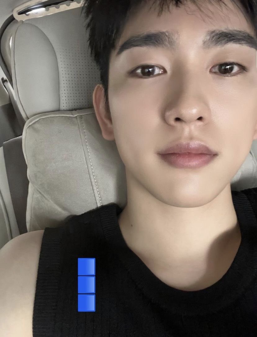 SILVERYW4VES's tweet photo. this genre of Jinyoung https://t.co/wQuwO5ifcc