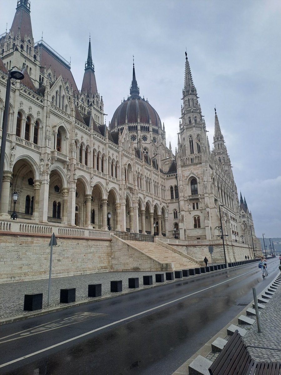 Parlamento de Budapest.
 Ícono de la arquitectura húngara.
Una maravilla desde todos los ángulos