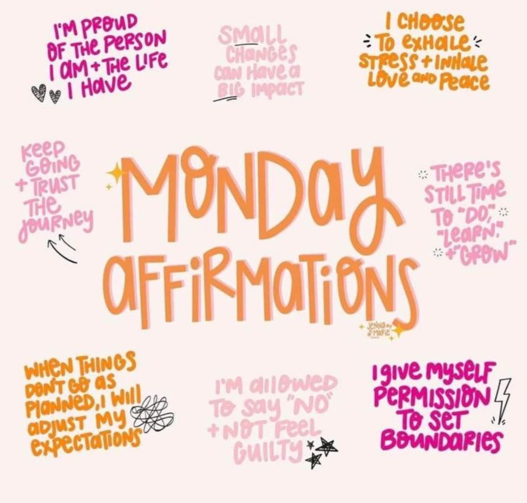 Ms Saunders 🍭 - TheAntiRacistLibrary 📚 tweet media