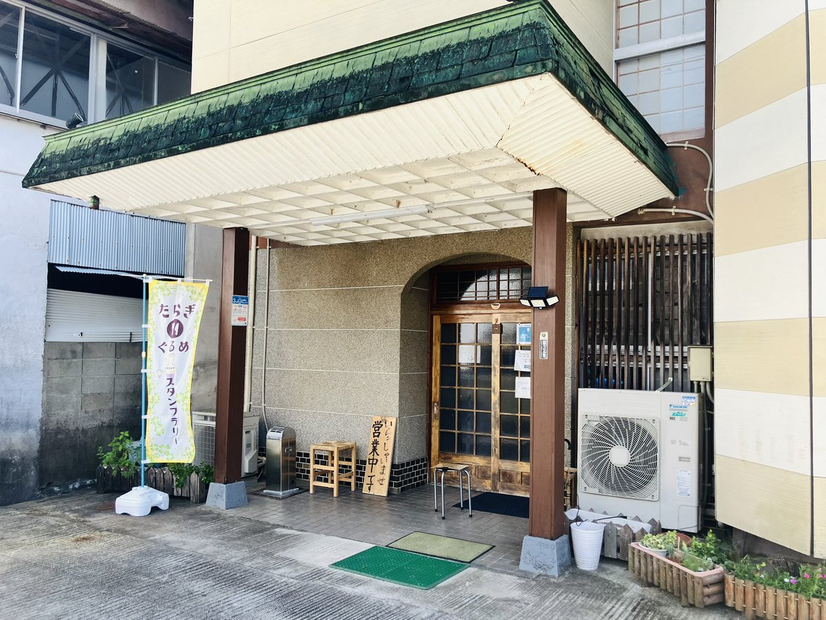 多良木の人気食事処　まつ藤

外観や名前からすると一見和食屋さんに見えますが、むしろオムライスなど洋食メニューが充実しているユニークなお店

Aランチはエビフライや魚フライ、オムレツにチキンソテーで1430円と破格で、特にオムレツのプルプル感が最高の美味しさです

#多良木町グルメ