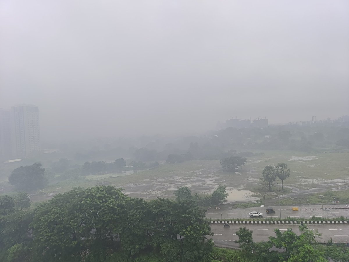 RJ171090's tweet photo. @CIDCO_Ltd 

Do you guys see anything or only creating houses please sale those houses to Government people and asked them to stay in Taloja then only they know what we are suffering https://t.co/Jb96wEprpd