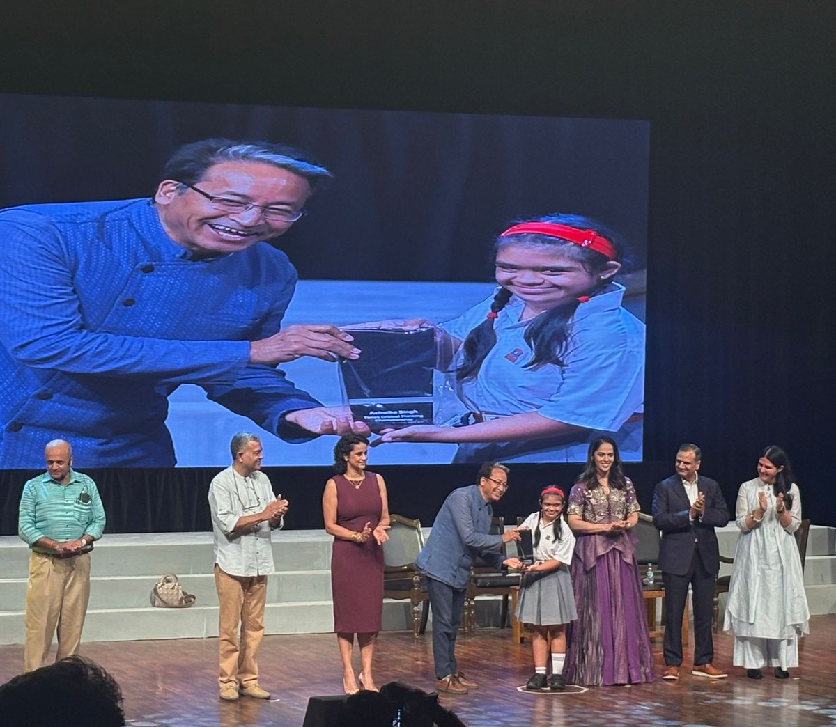 DelhiArea_IA's tweet image. Critical Thinking Champions 2025

 Army Public School, #DhaulaKuan, shines bright as award winners in Times of India’s #CriticalThinking Competition! 
By questioning, creating and leading with vision, these young minds are truly the Future Icons!

#MindPower 
#FutureLeaders